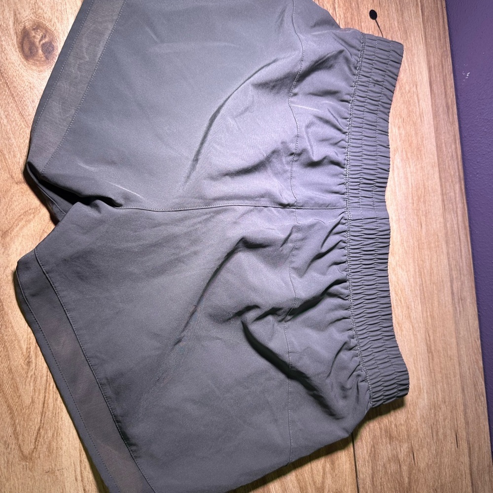 GAIAM Charcoal Elastic Shorts
